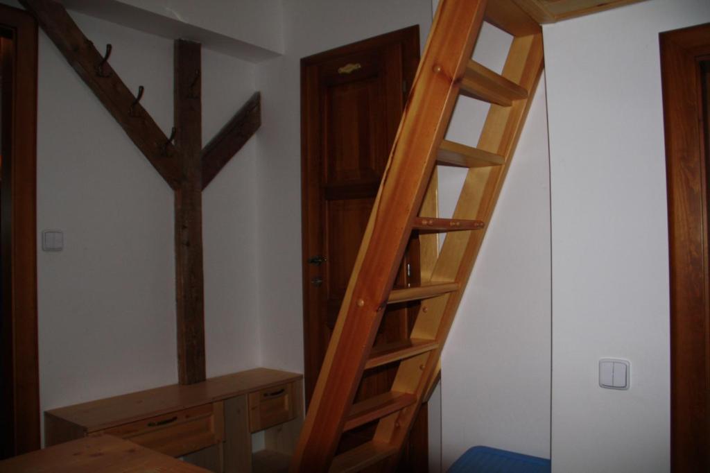 Balada Horska Chata Bedrichov  Bilik gambar