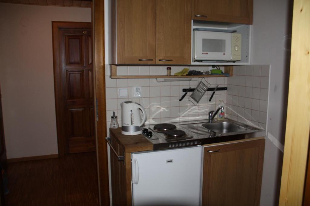 Balada Horska Chata Bedrichov  Bilik gambar