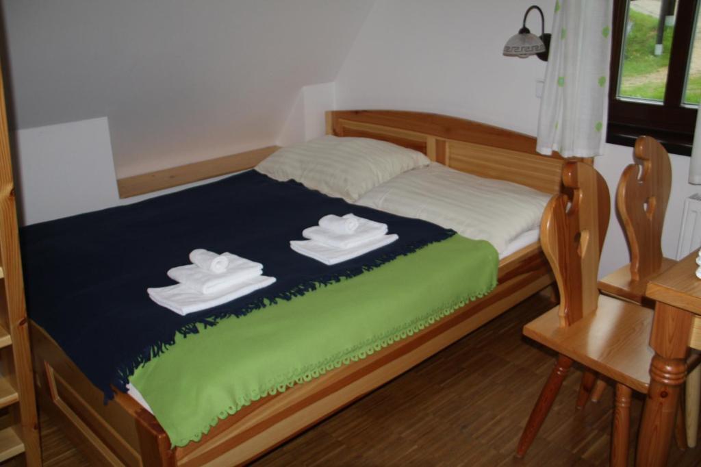 Balada Horska Chata Bedrichov  Bilik gambar
